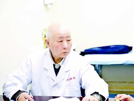 张鸣鹤